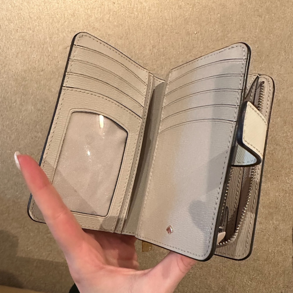 Kate Spade Wallet - Picture 2 of 3
